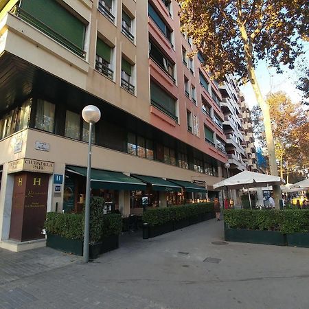 La Ciudadela Hotel Barcelona Luaran gambar