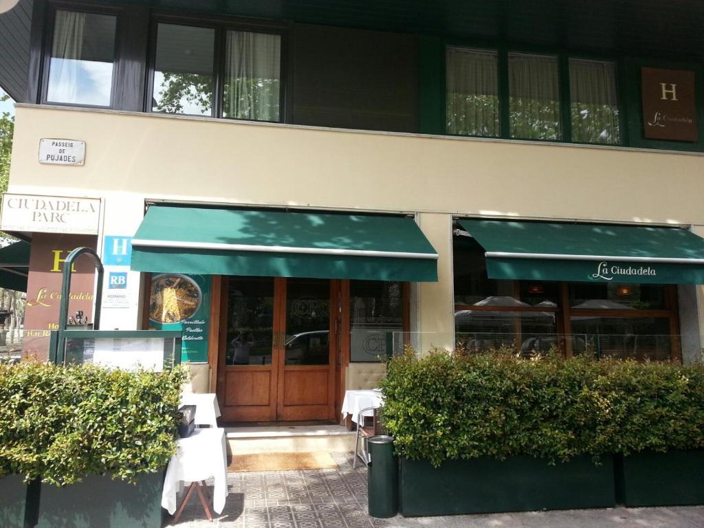 La Ciudadela Hotel Barcelona Luaran gambar