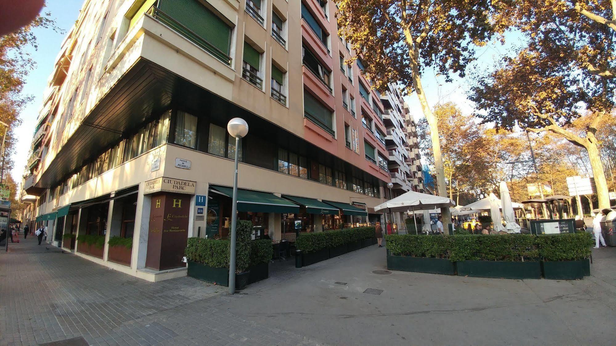 La Ciudadela Hotel Barcelona Luaran gambar